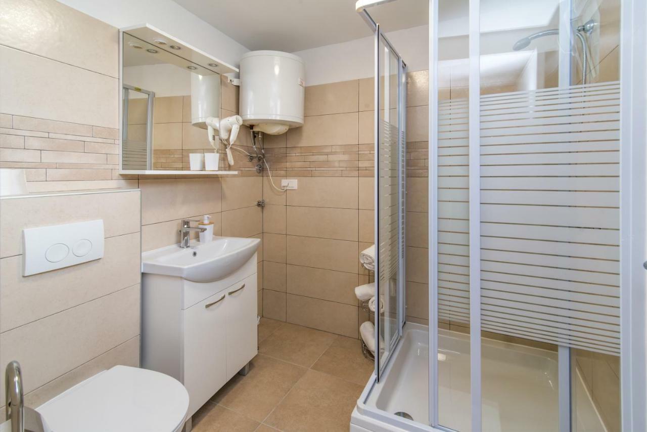 Apartments Tara Врбник Экстерьер фото